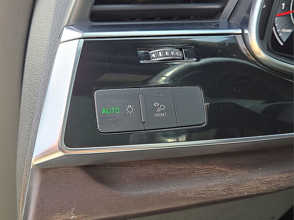 Used 2020 Audi Q7 3.0T Premium Plus image 25