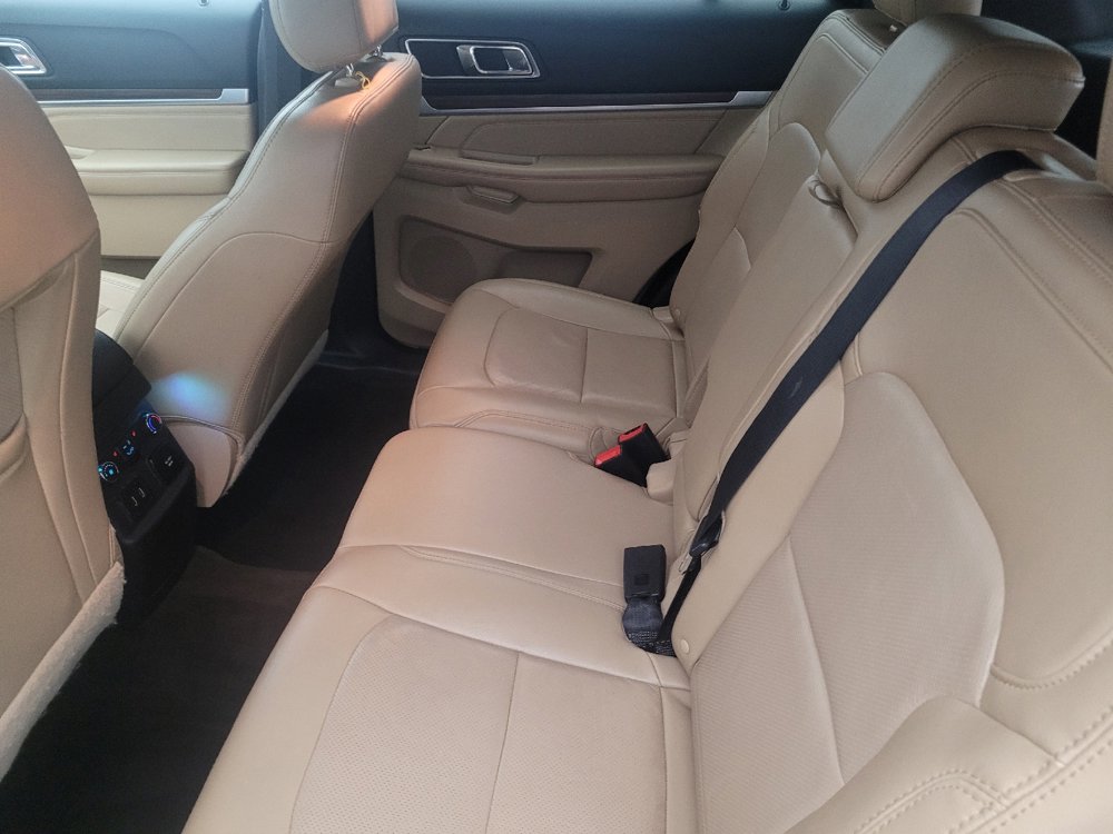 Used 2017 Ford Explorer Limited FWD image 18