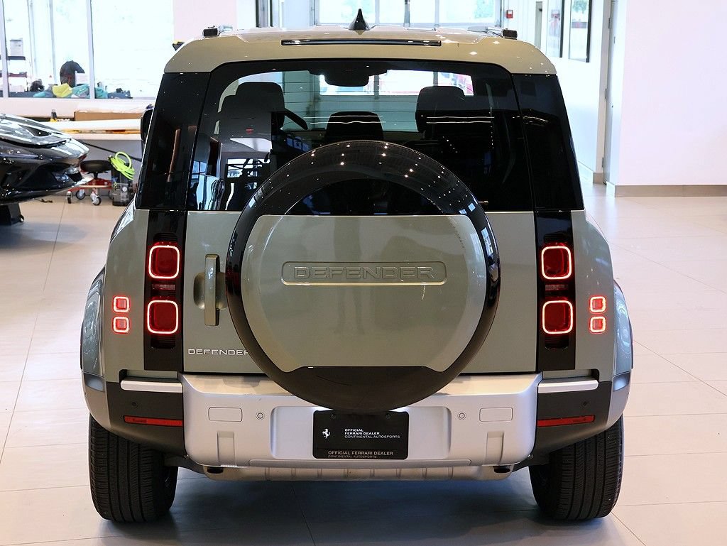 Used 2025 Land Rover Defender 110 S AWD/4WD image 33