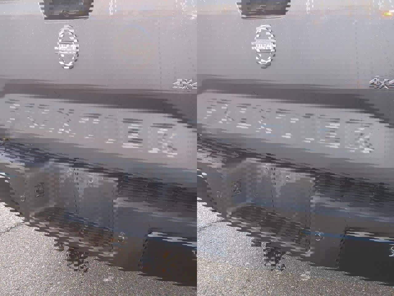 Used 2022 Nissan Frontier S w/ Technology Package image 12