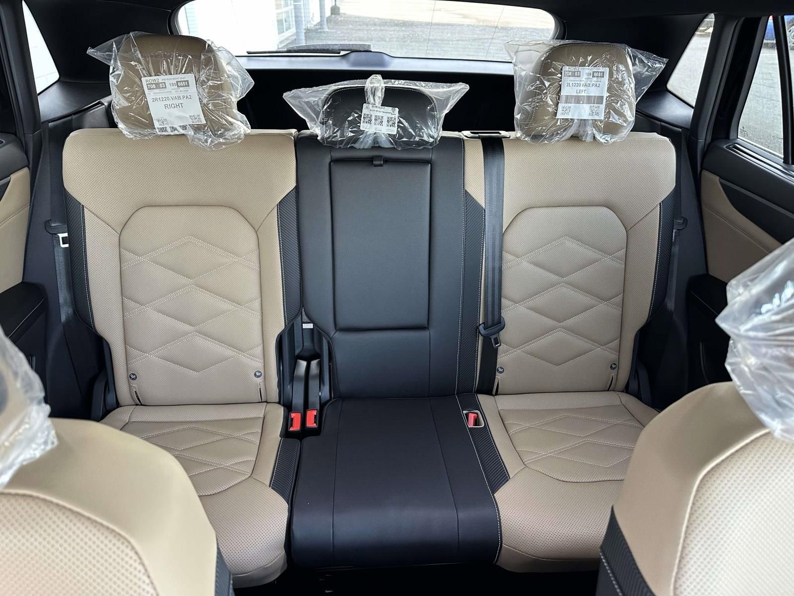 New 2026 Volkswagen Atlas Cross Sport SE FWD image 14