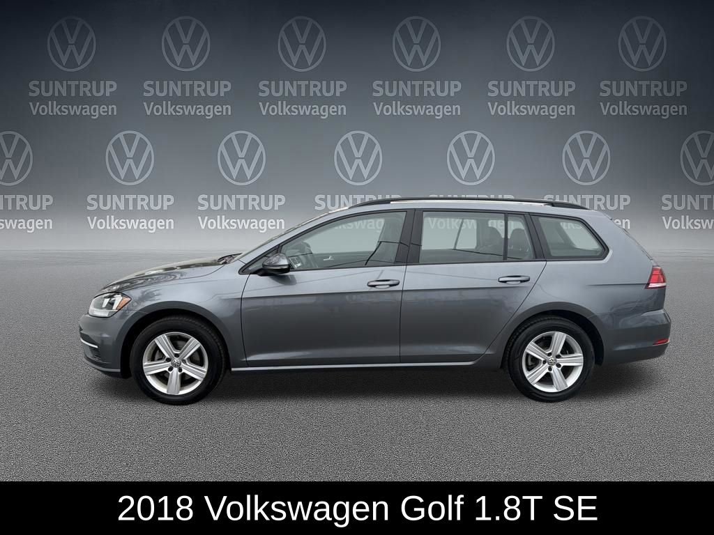 Used 2018 Volkswagen Golf SE image 2
