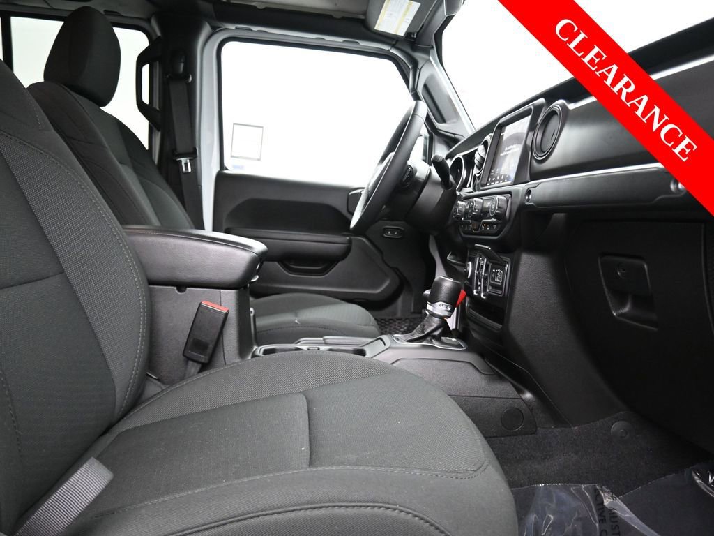 Used 2023 Jeep Gladiator Sport image 16