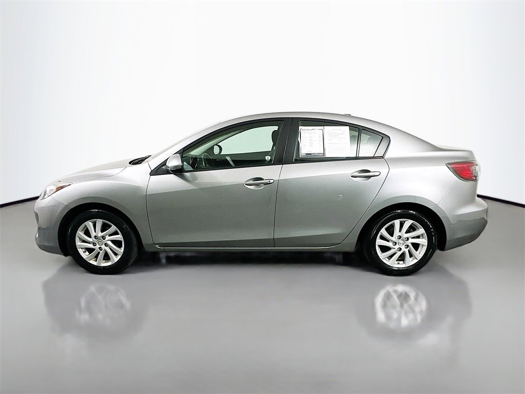 Used 2012 MAZDA MAZDA3 i Grand Touring w/ Tech Pkg image 4