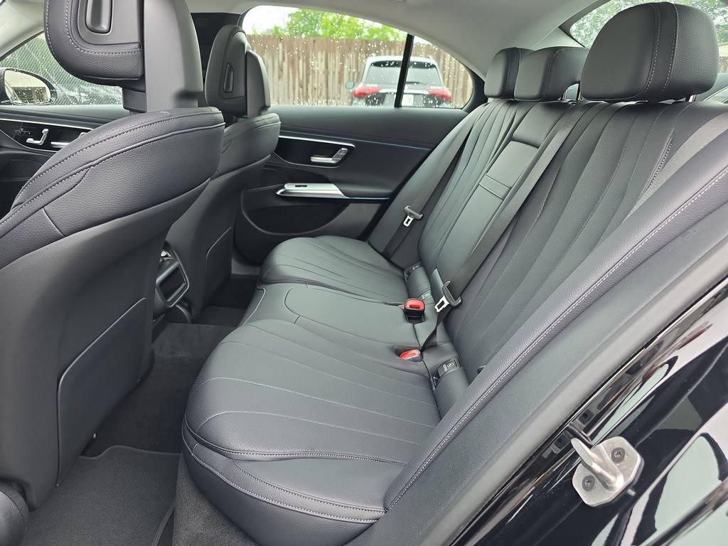 New 2026 Mercedes-Benz E 350 4MATIC Sedan image 12