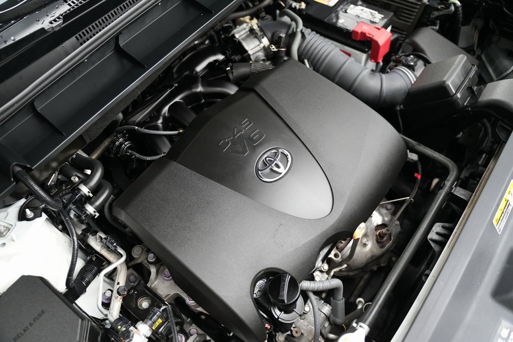 Used 2021 Toyota Highlander Platinum image 40