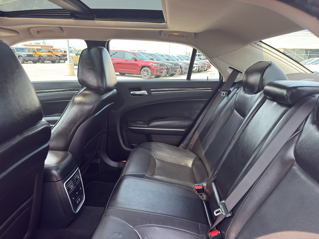 Used 2021 Chrysler 300 Touring L AWD/4WD image 34