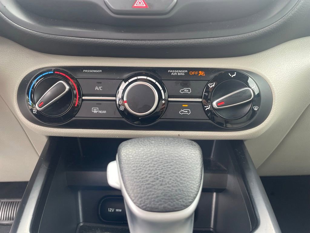 Used 2023 Kia Soul LX image 33