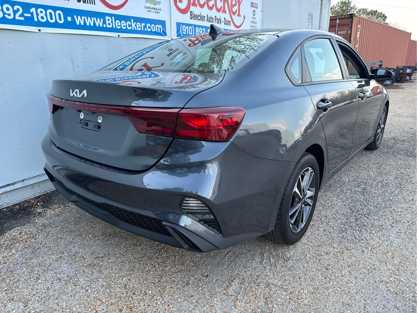 Used 2023 Kia Forte LXS image 3
