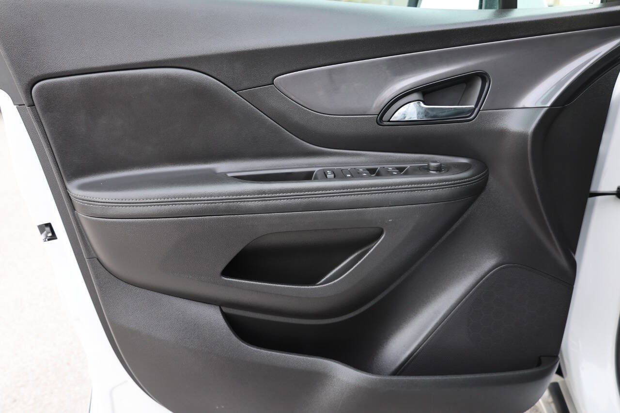 Used 2019 Buick Encore Essence image 12