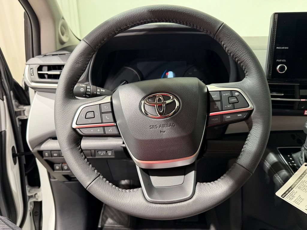 New 2026 Toyota Sienna XLE FWD image 27