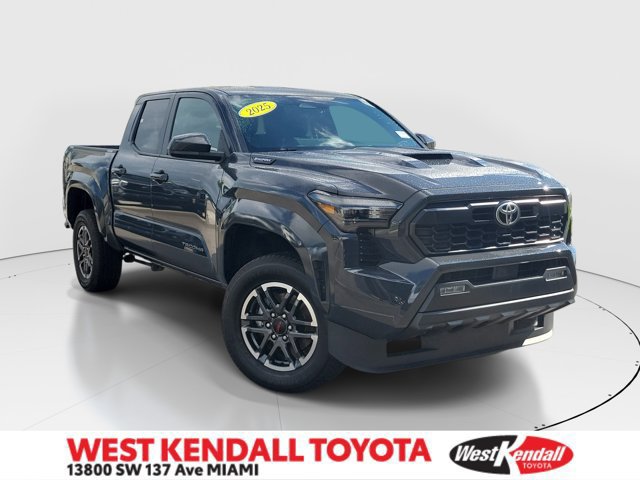 Used 2025 Toyota Tacoma Limited AWD/4WD image 1