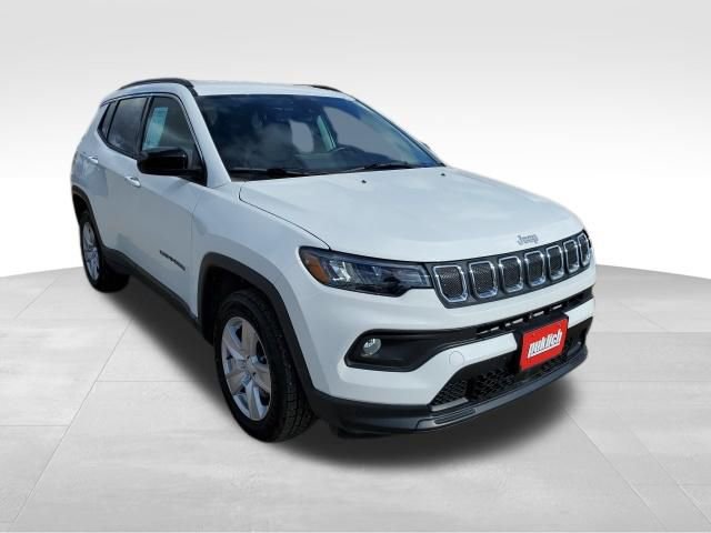 Used 2022 Jeep Compass Latitude w/ Convenience Group image 3