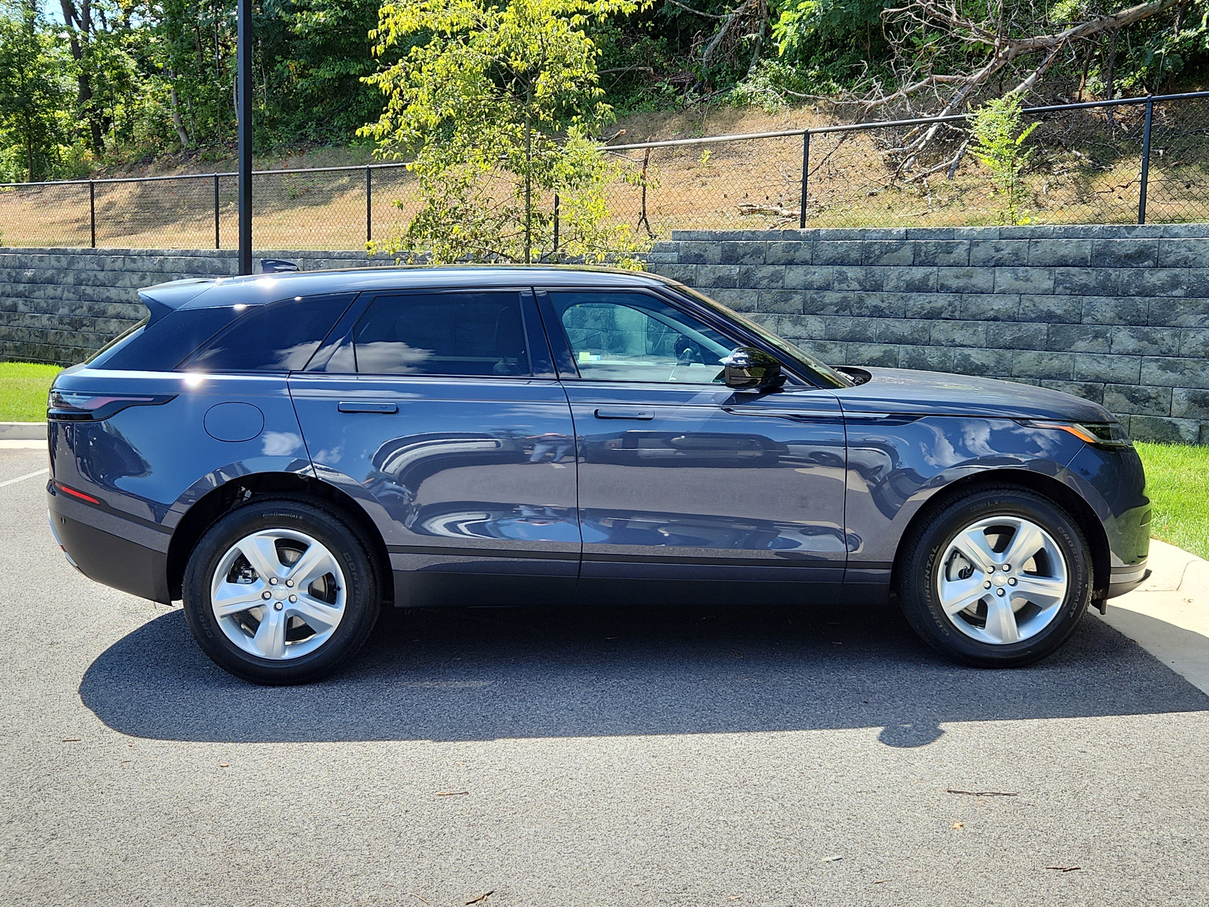 Used 2025 Land Rover Range Rover Velar S image 11