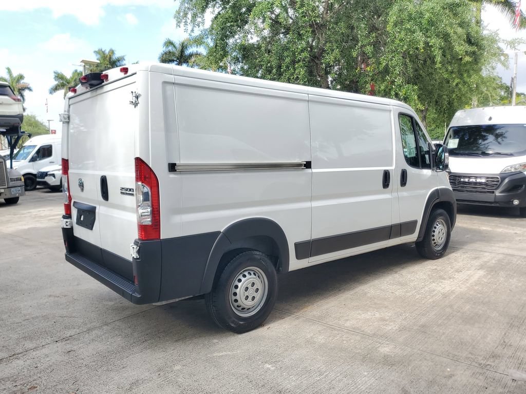 Used 2025 RAM ProMaster 2500 w/ Convenience Group FWD image 6