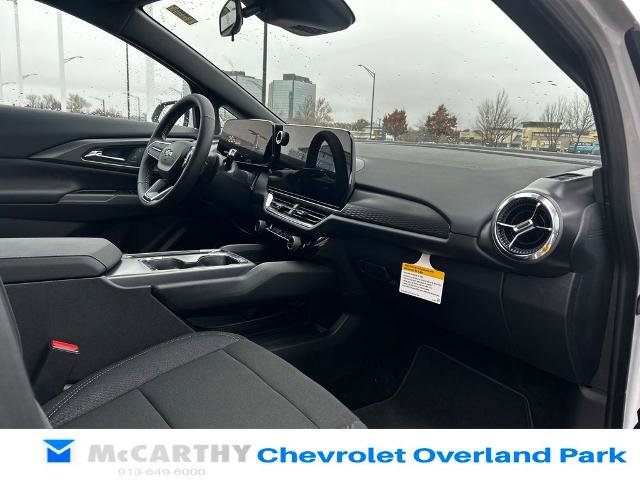 New 2026 Chevrolet Equinox EV LT image 24