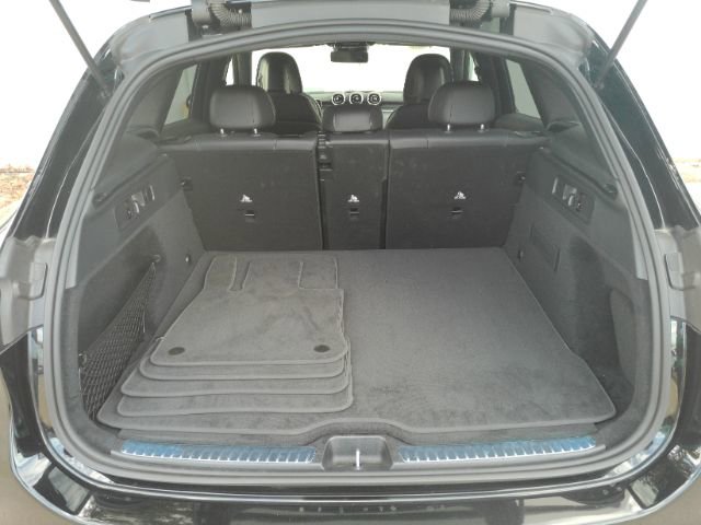 Used 2024 Mercedes-Benz GLC 300 image 27