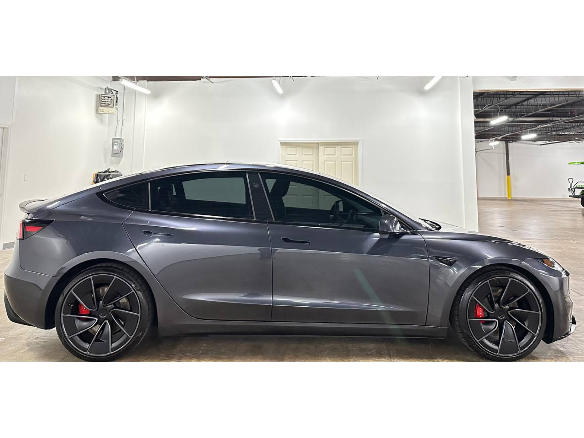 Used 2024 Tesla Model 3 Performance AWD/4WD image 9