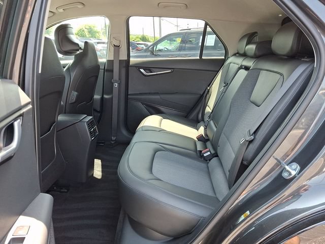 Certified 2023 Kia Niro Wind w/ Wind Preserve Package FWD image 9