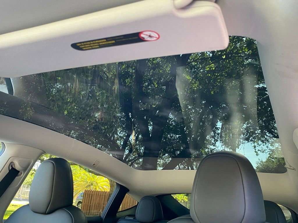 Used 2025 Tesla Model Y Performance AWD/4WD image 18