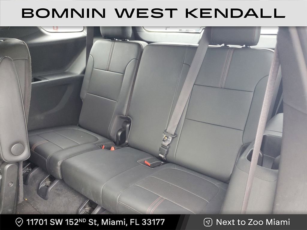 Used 2023 Chevrolet Traverse RS image 22