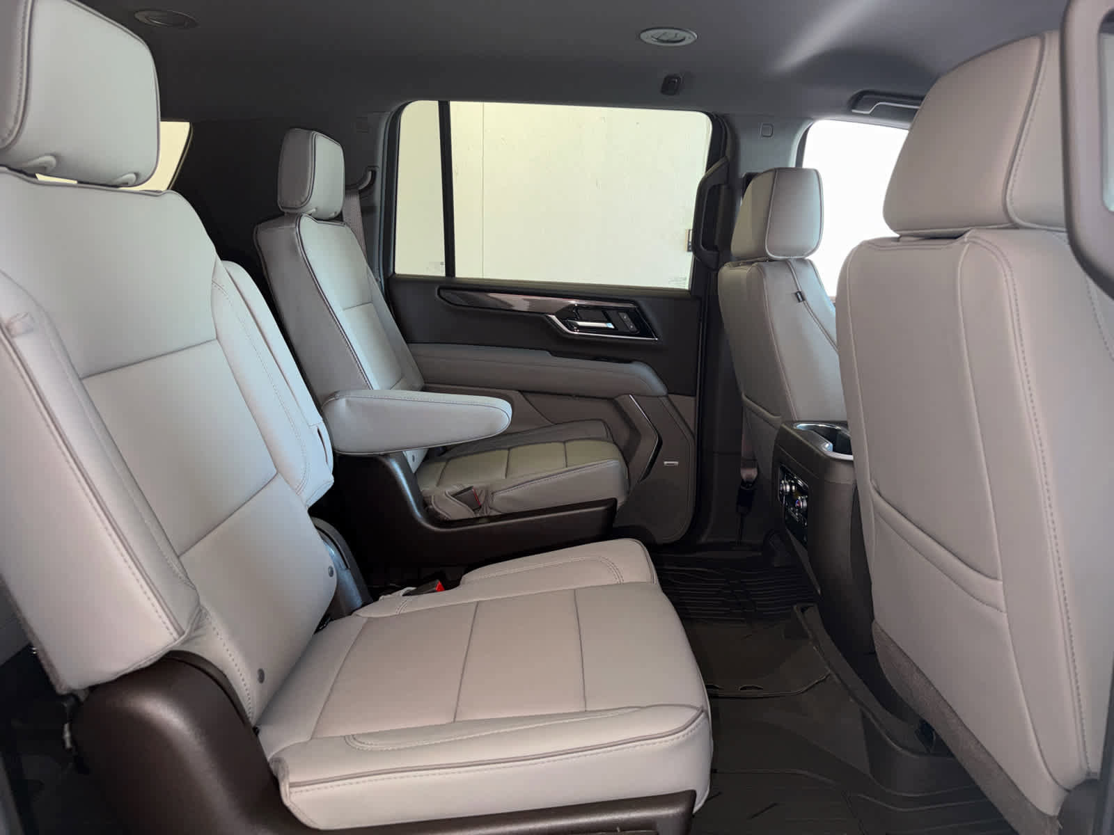 New 2026 GMC Yukon XL Elevation w/ LPO, Floor Liner Package image 36