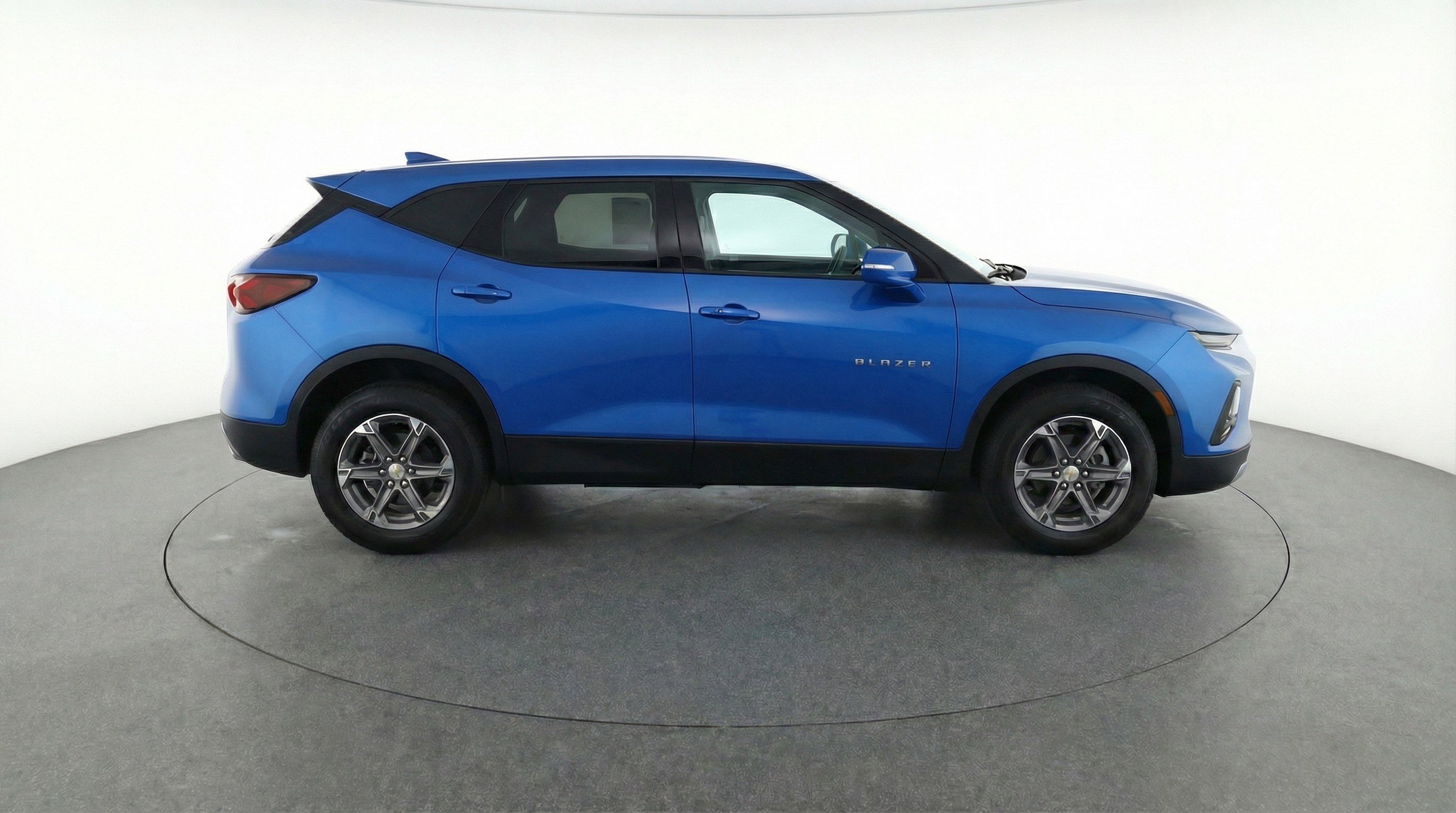 Used 2025 Chevrolet Blazer LT image 11