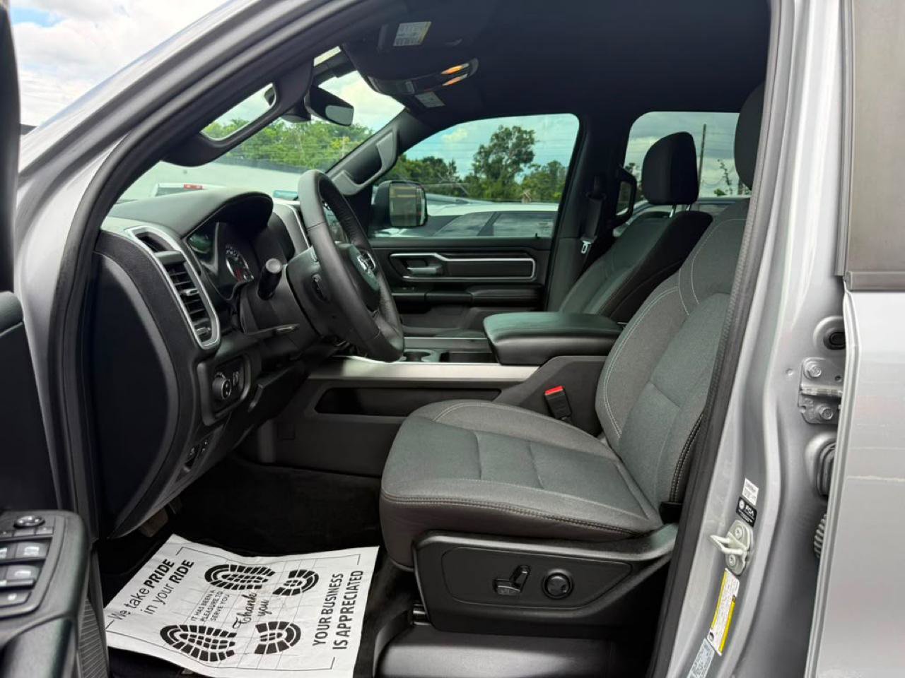 Used 2023 RAM 1500 Big Horn AWD/4WD image 17