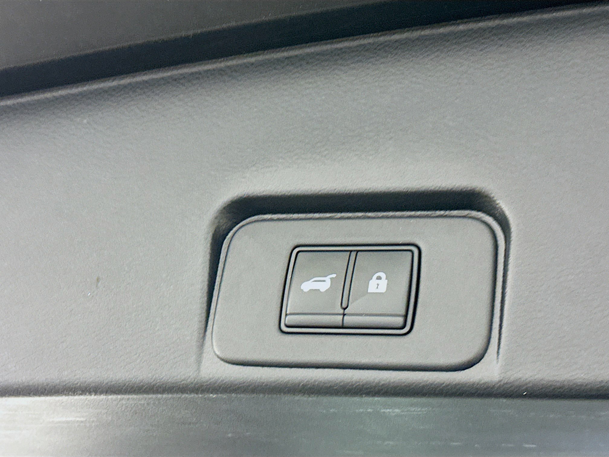 Used 2022 Nissan Rogue SV w/ SV Premium Package image 31