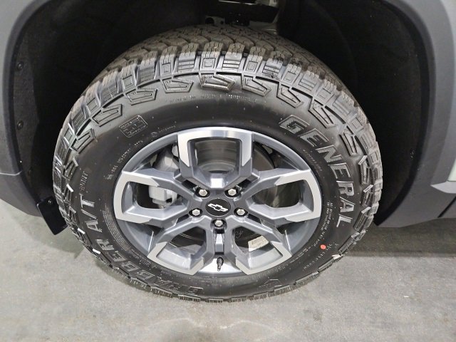 New 2026 Chevrolet Equinox ACTIV w/ Convenience Package III image 9