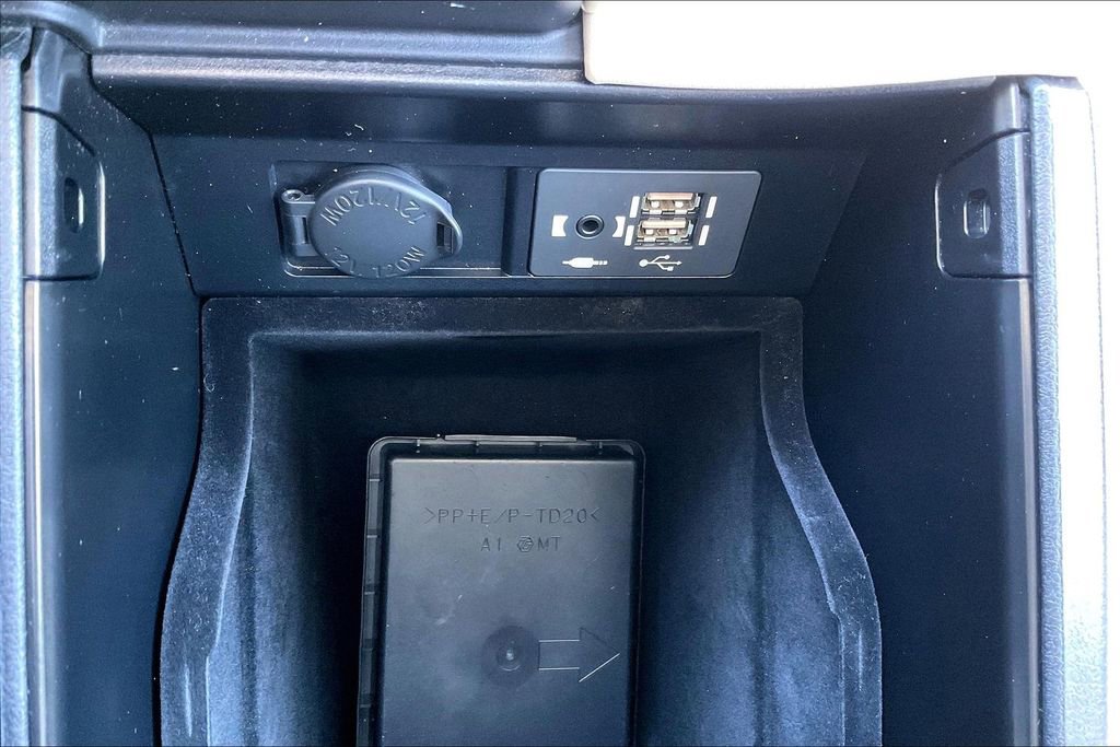 Used 2022 Lexus RX 450h AWD w/ Premium Package image 16