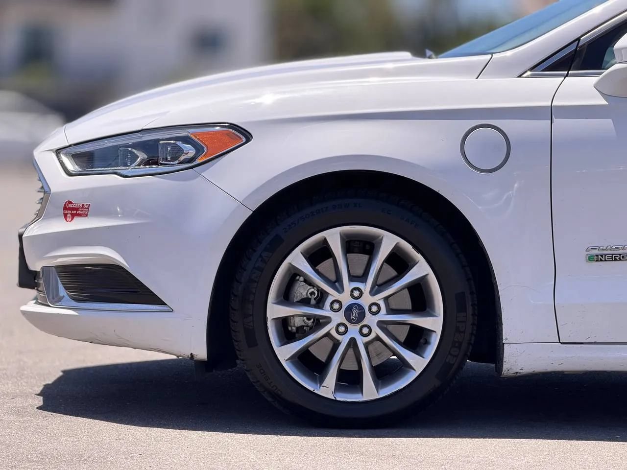 Used 2018 Ford Fusion Energi SE FWD image 9
