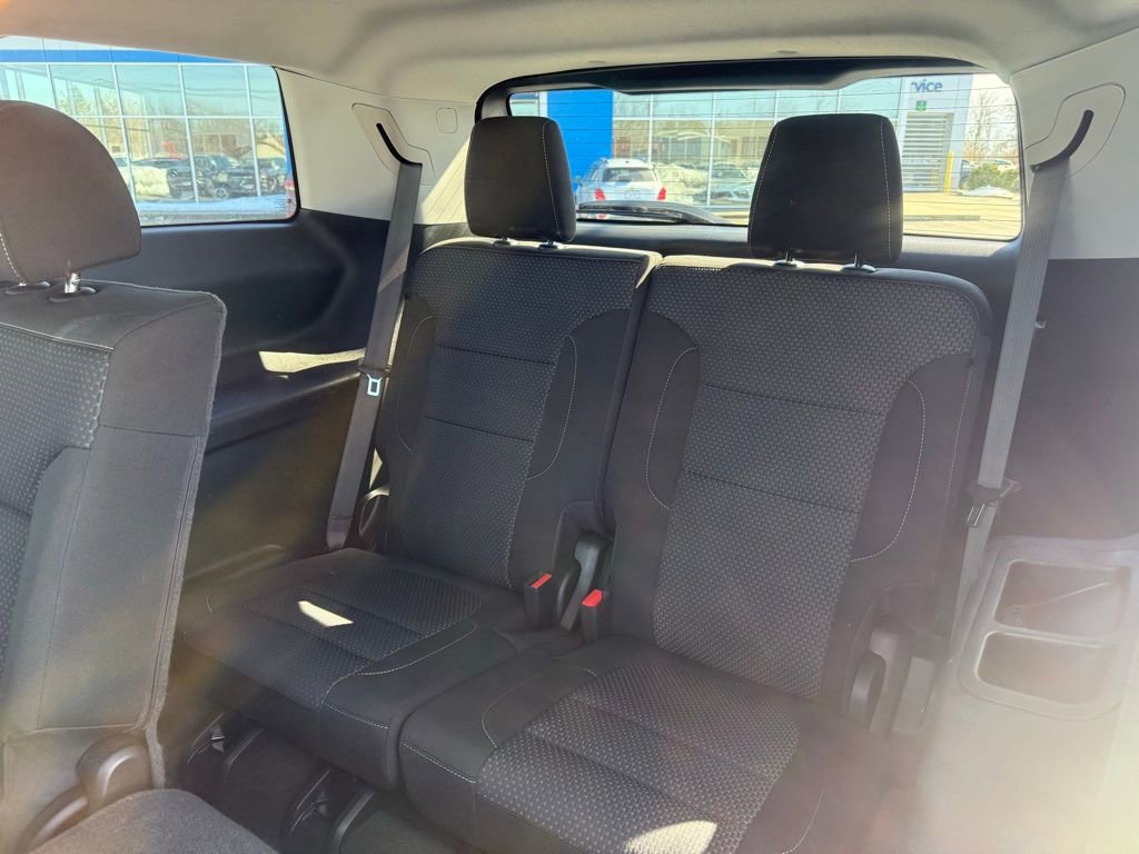 Used 2023 GMC Acadia SLE image 22