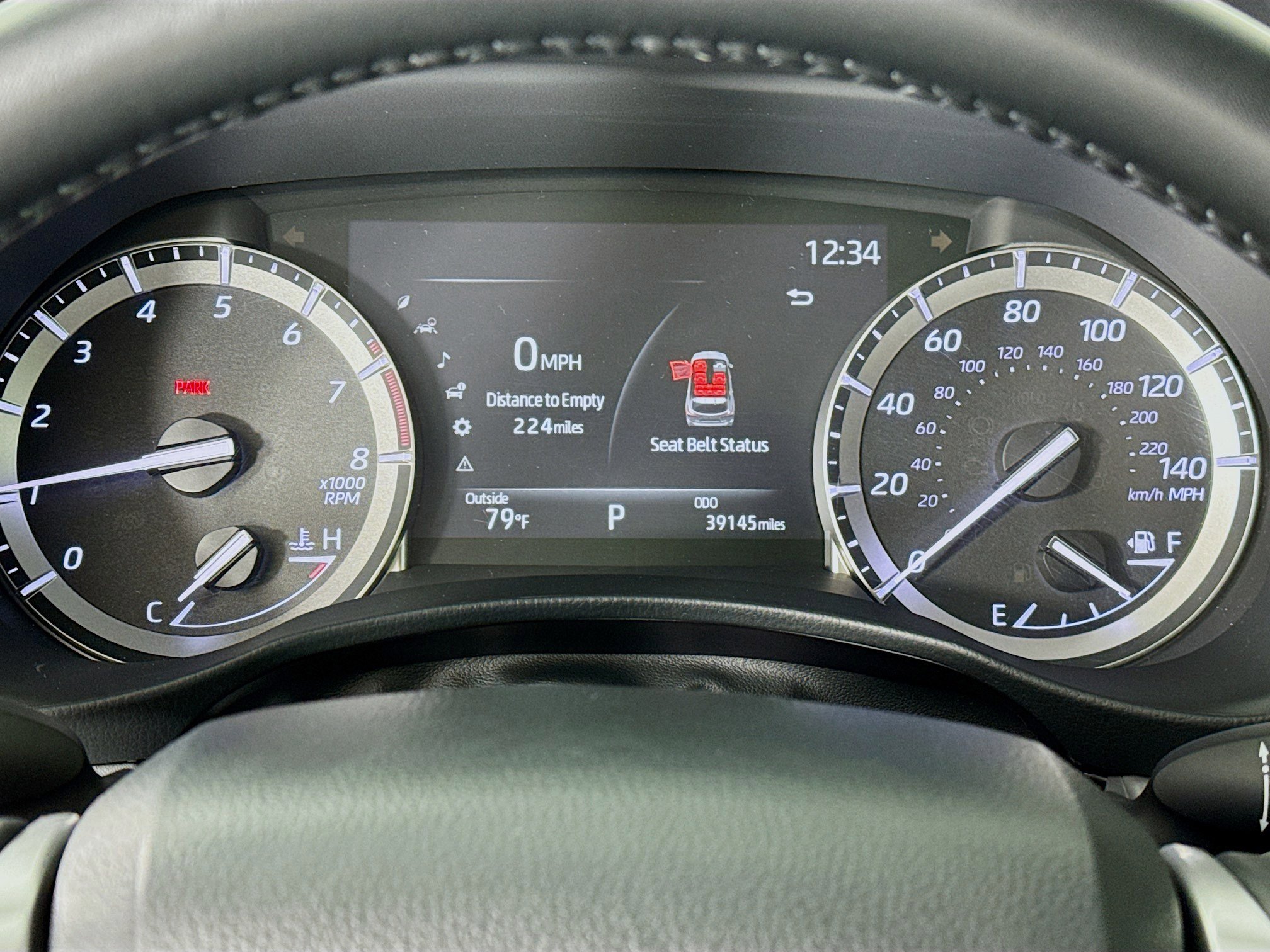 Used 2022 Toyota Highlander XLE AWD/4WD image 12