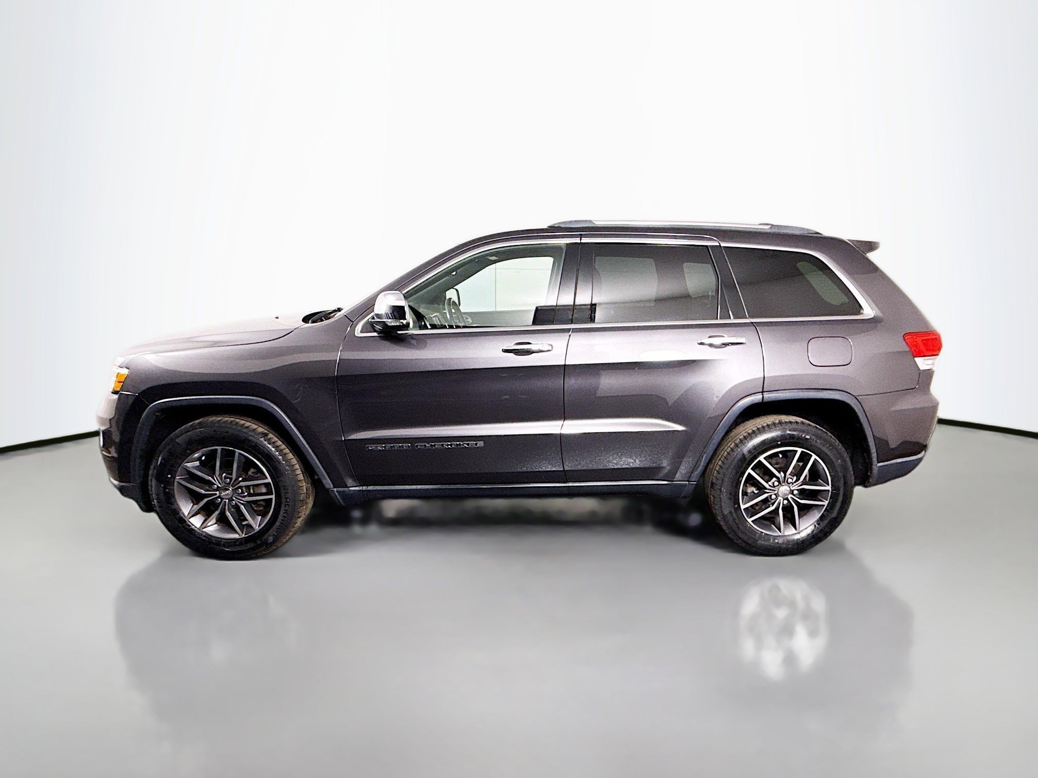 Used 2017 Jeep Grand Cherokee Limited image 6