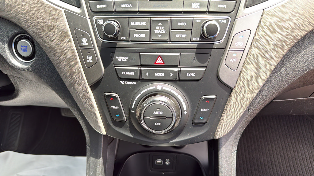 Used 2017 Hyundai Santa Fe Sport w/ 2.4L Tech Package 04 AWD/4WD image 26