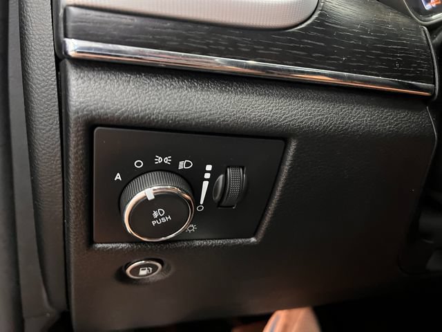 Used 2018 Jeep Grand Cherokee Summit w/ Platinum Series Group AWD/4WD image 25