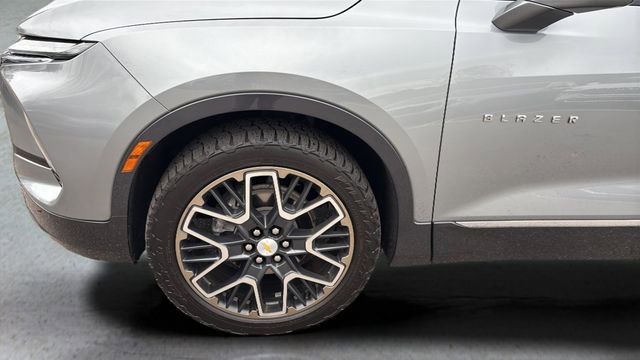 Used 2023 Chevrolet Blazer Premier w/ Enhanced Convenience Package image 32