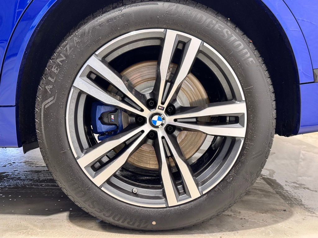 Used 2024 BMW X7 M60i image 11
