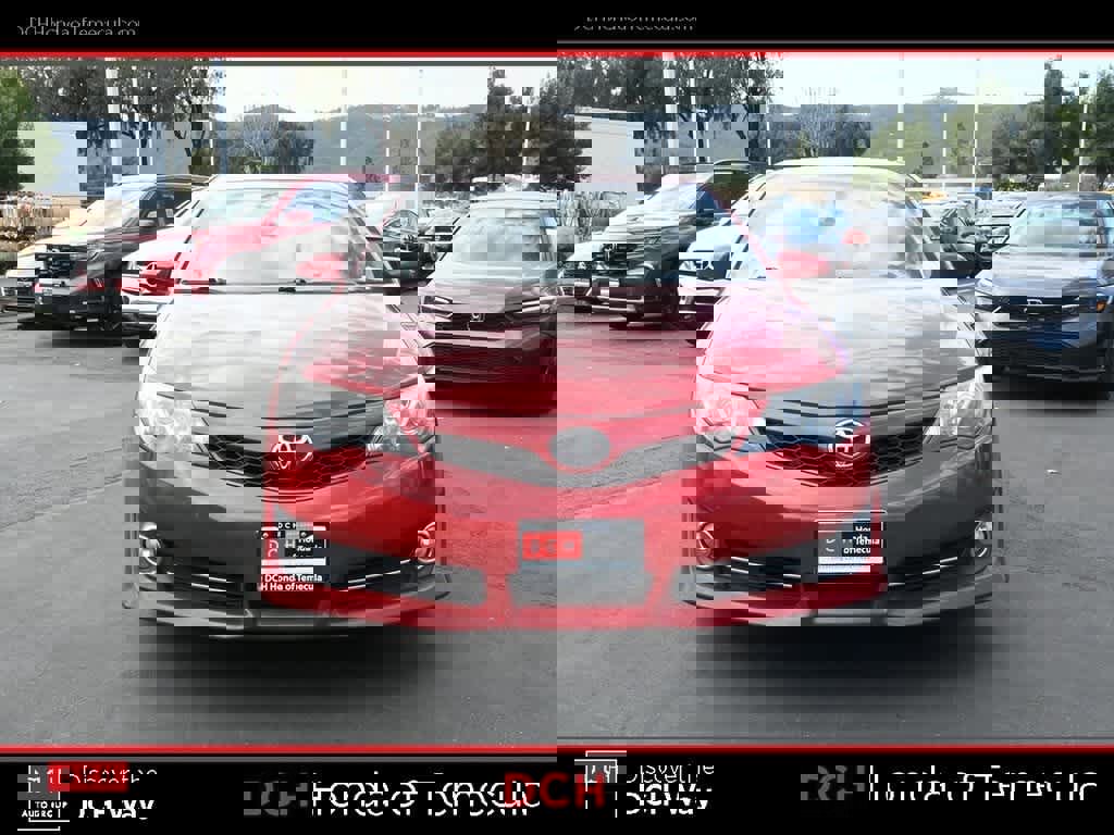 Used 2014 Toyota Camry SE image 2