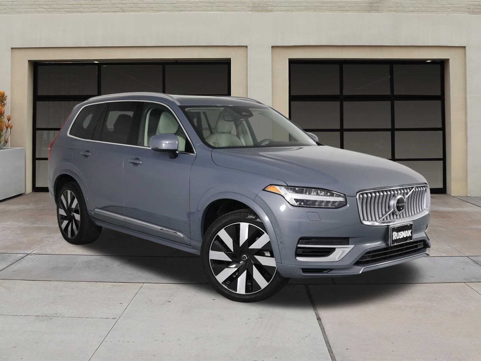 Used 2023 Volvo XC90 T8 Ultimate AWD/4WD image 34
