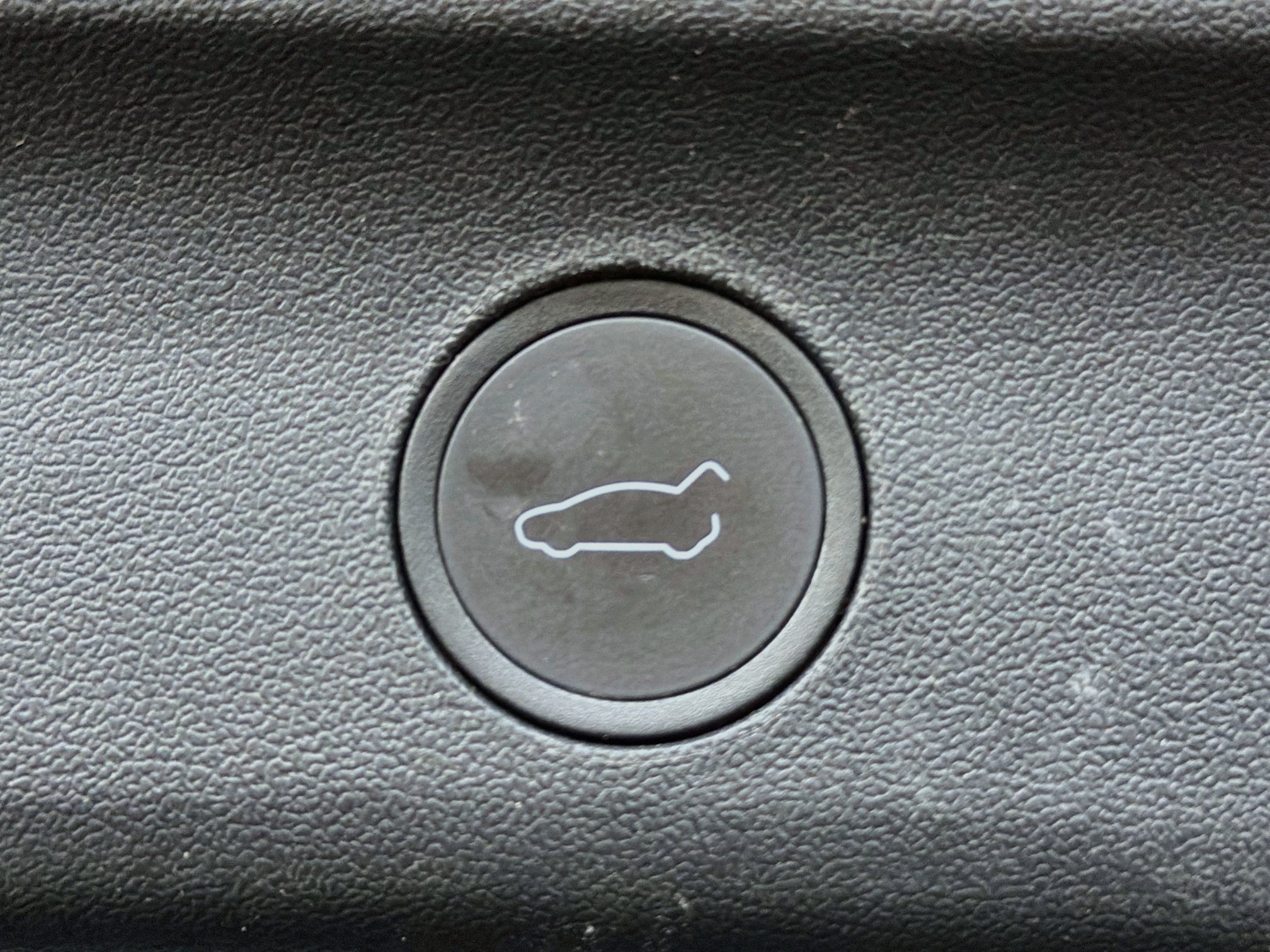 Used 2023 Tesla Model Y Long Range AWD/4WD image 29