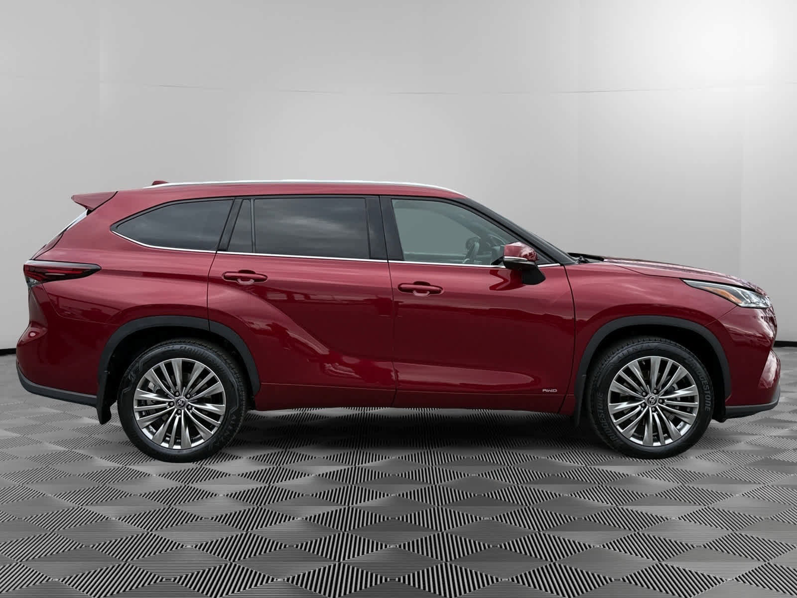 Used 2024 Toyota Highlander Platinum image 6