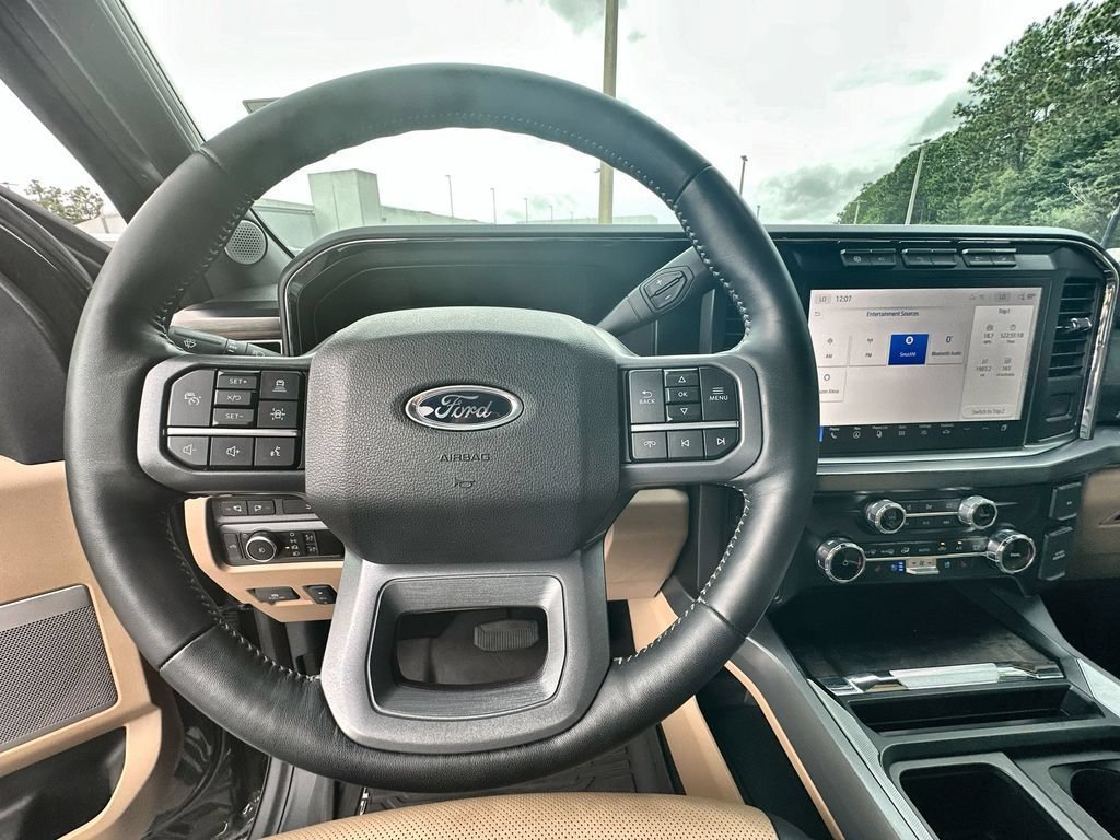 Used 2024 Ford F250 Lariat w/ Lariat Ultimate Package AWD/4WD image 11