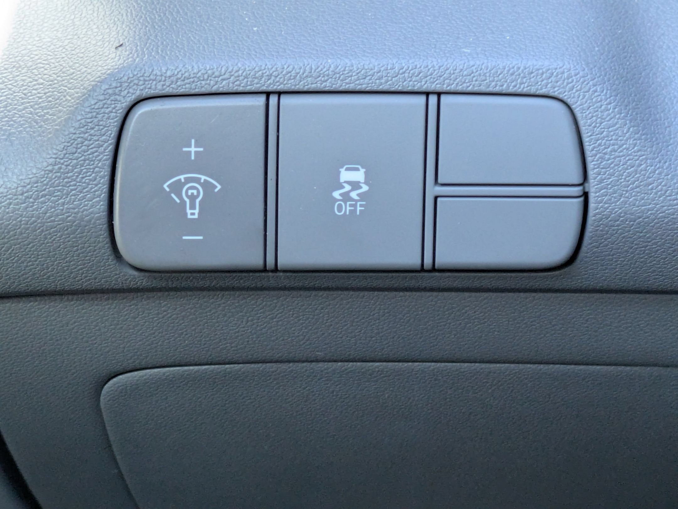 Certified 2025 Hyundai Elantra Sport FWD image 26