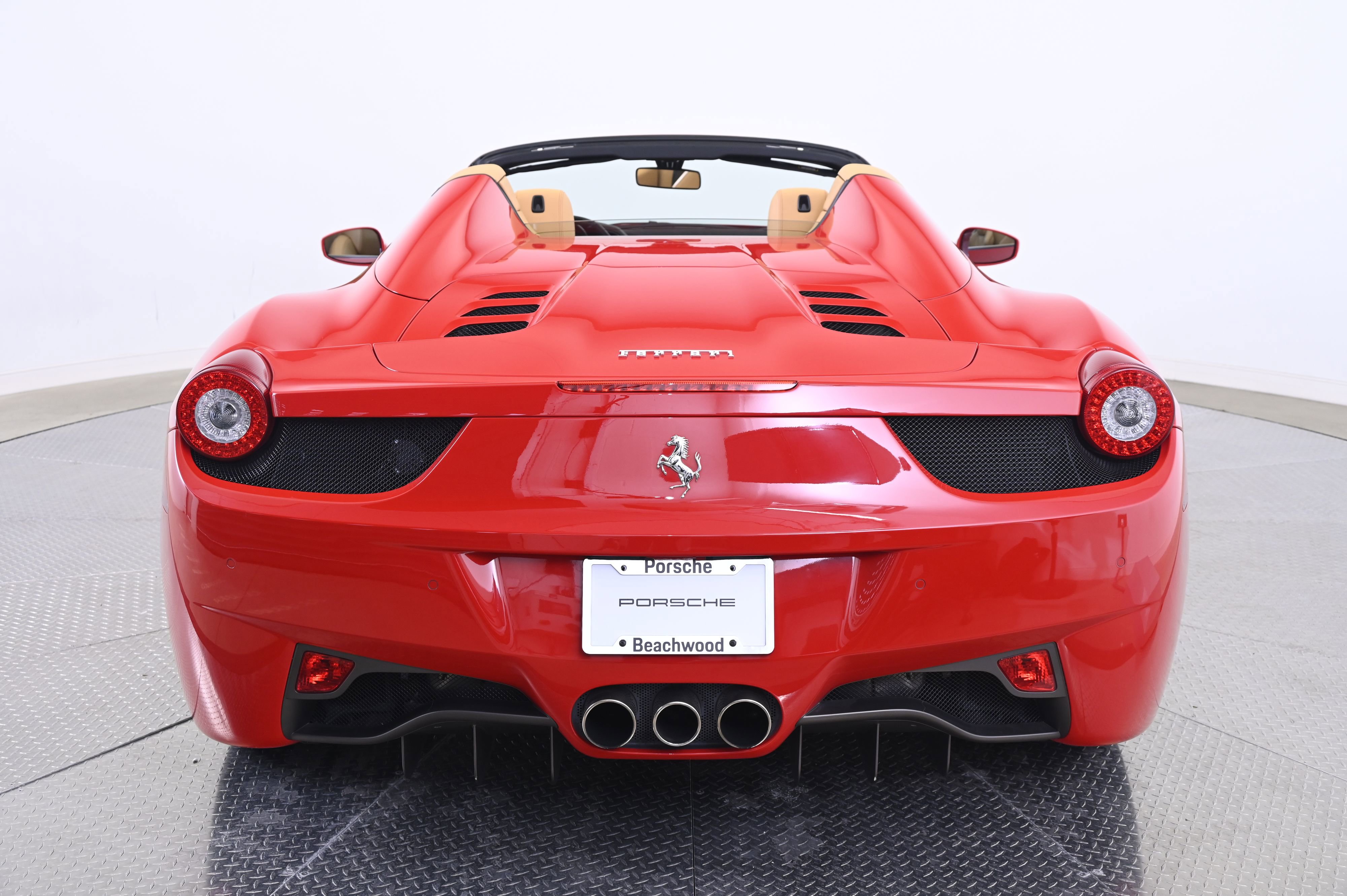 Used 2013 Ferrari 458 Spider image 6