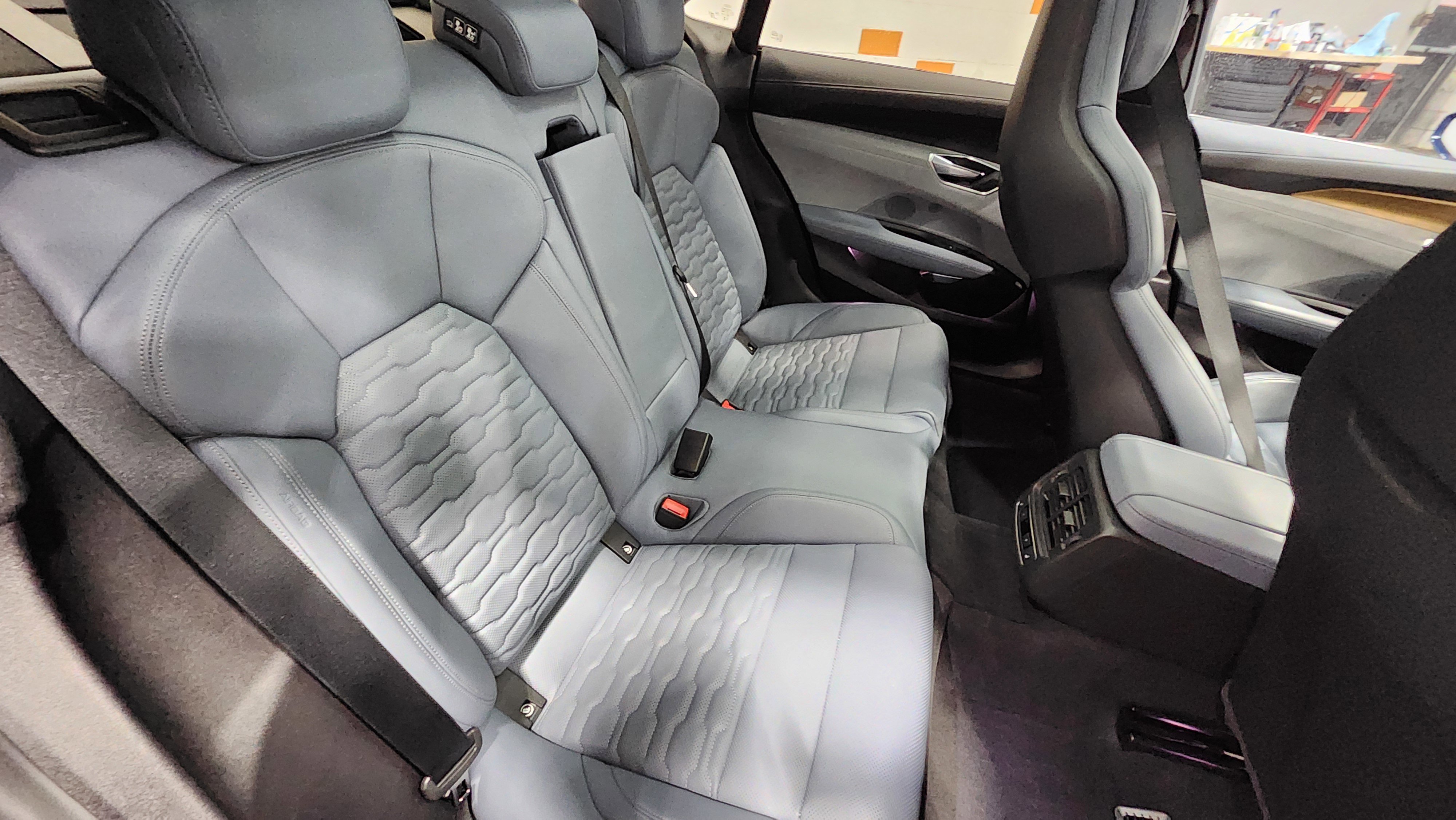 Used 2024 Audi e-tron GT Premium Plus image 21