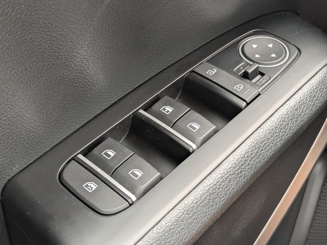 Certified 2025 Kia Soul LX w/ LX Technology Package FWD image 25