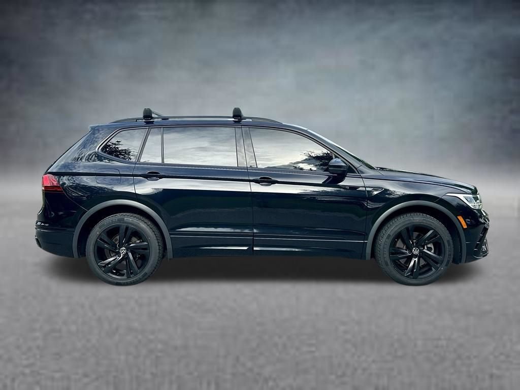 Certified 2023 Volkswagen Tiguan SE R-Line FWD image 4