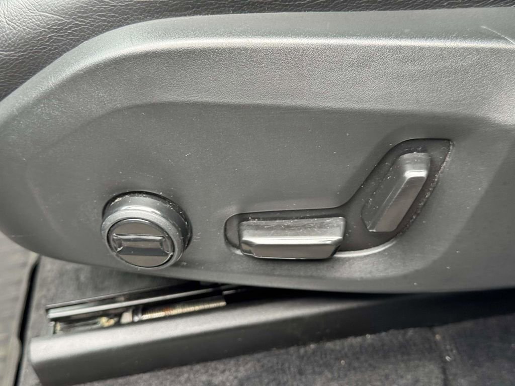 Certified 2023 Volvo XC90 B5 Core w/ Climate Package image 20